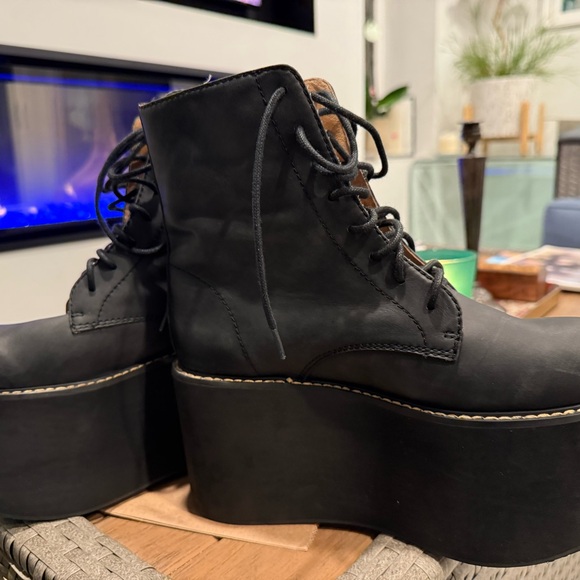 Chic Black Lace-Up Platform Boots - Picture 7 of 11